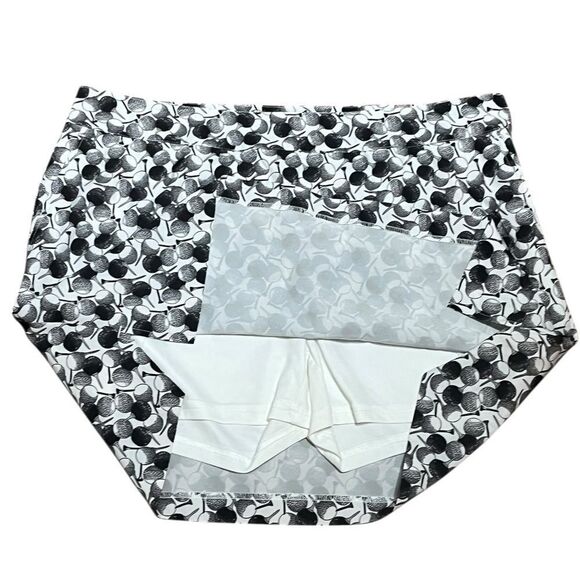 Izod Golf Ladies Black and White Golf Ball Print Skort, Size 14 - Picture 3 of 9